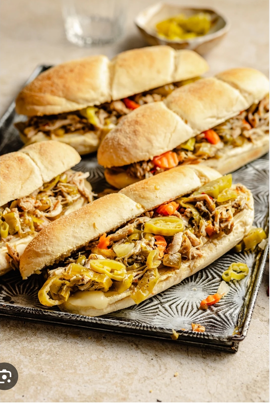 فاهيتا (دجاج , خضار , فنغر , صوص افوكادو , جبنة موزيريلا)